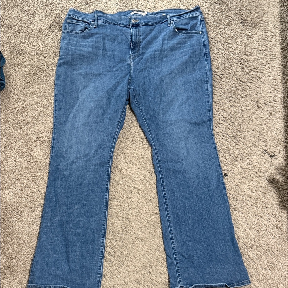Levi's Women's 725 High Rise Bootcut Jeans in Blue